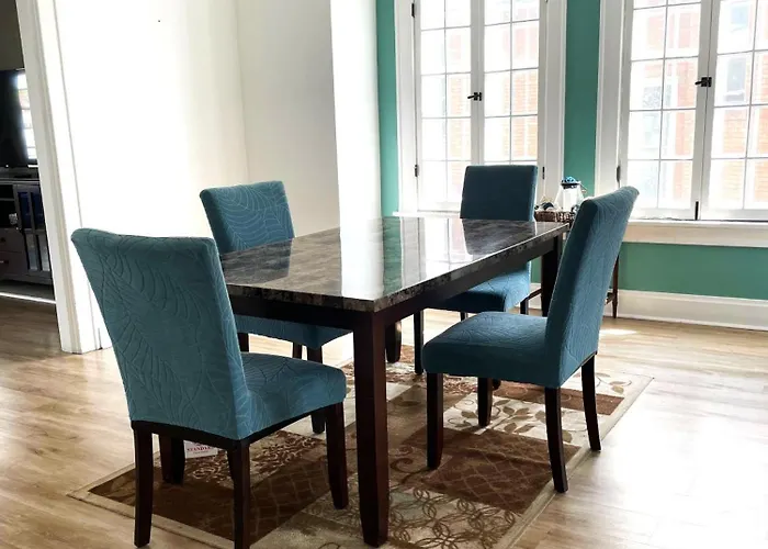 2Br Upper In Olde Towne East, Near Downtown & Franklin Park Apartment