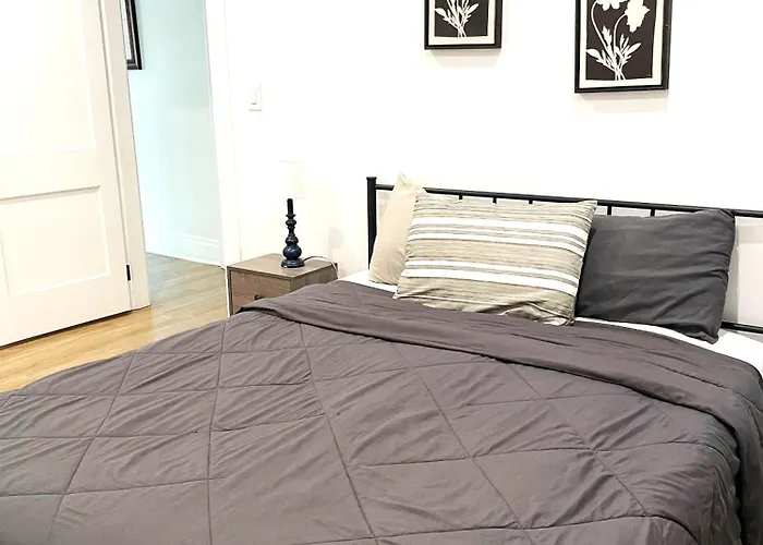 2Br Upper In Olde Towne East, Near Downtown & Franklin Park Apartment
