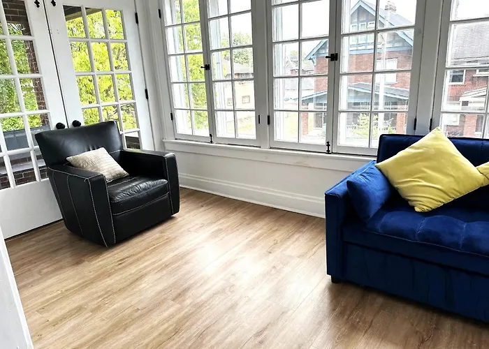 2Br Upper In Olde Towne East, Near Downtown & Franklin Park *